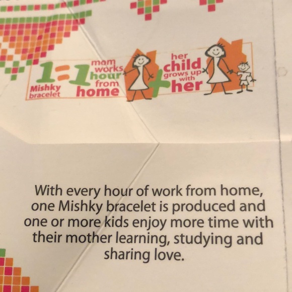 Mishky Crystal Necklace - Picture 4 of 4